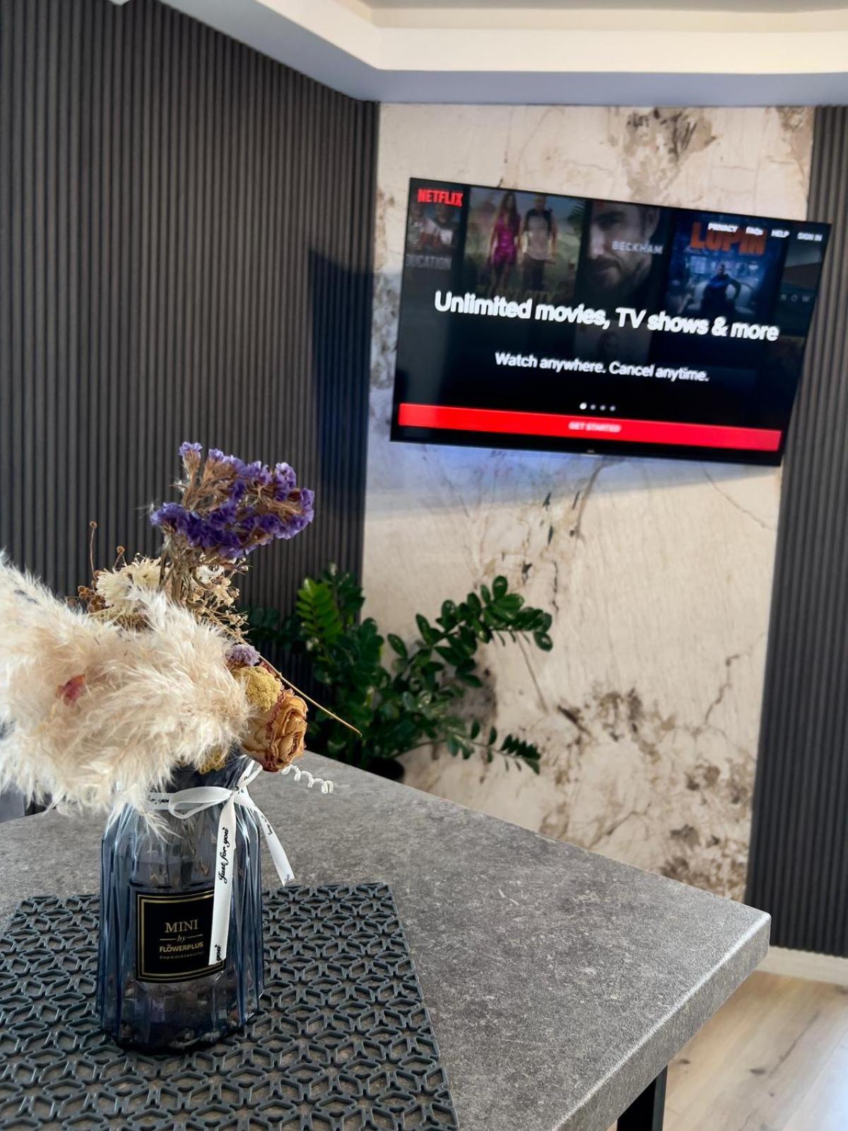 Alfred Sky Smart Apartment 29Th Spa Included สโกเปีย ภายนอก รูปภาพ